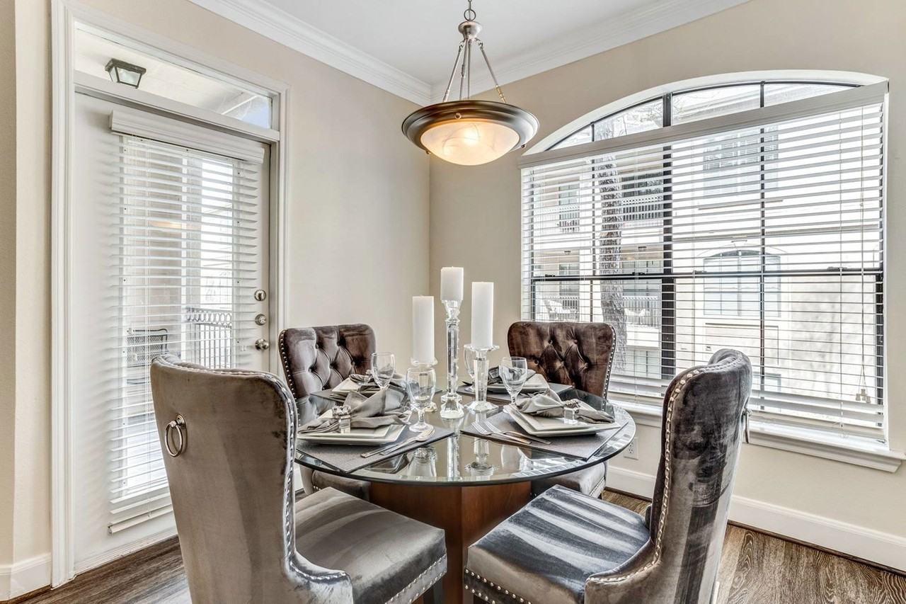 N Post Oak Ln - Photo 4 of 8