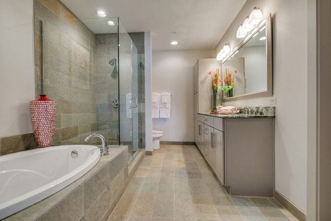 Mckinney St #OPP2 - Photo 6 of 8