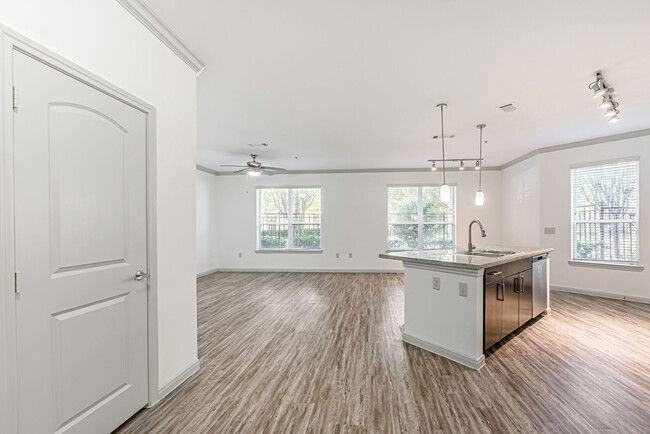 Lakes at 610 Drive - Photo 5 of 8