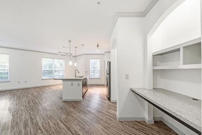 Lakes at 610 Drive - Photo 6 of 8