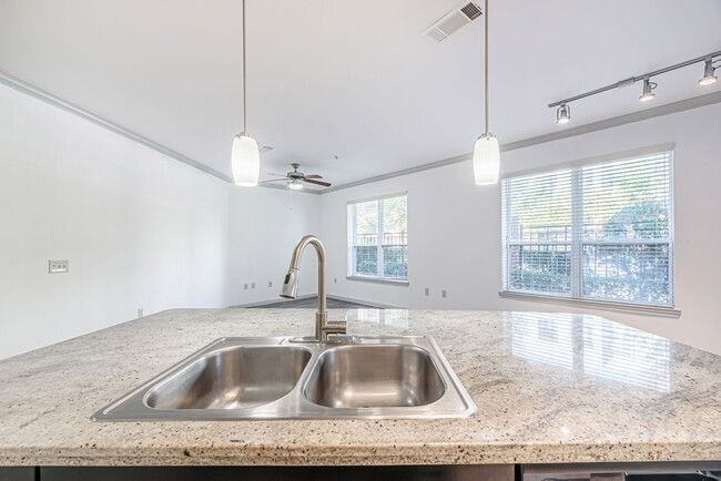 Lakes At 610 Dr - Photo 5 of 8