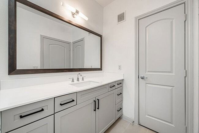 Lakes at 610 Drive - Photo 7 of 8