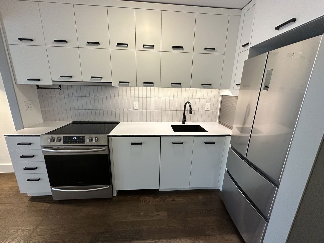 65 3rd Pl #4L - Photo 4 of 8