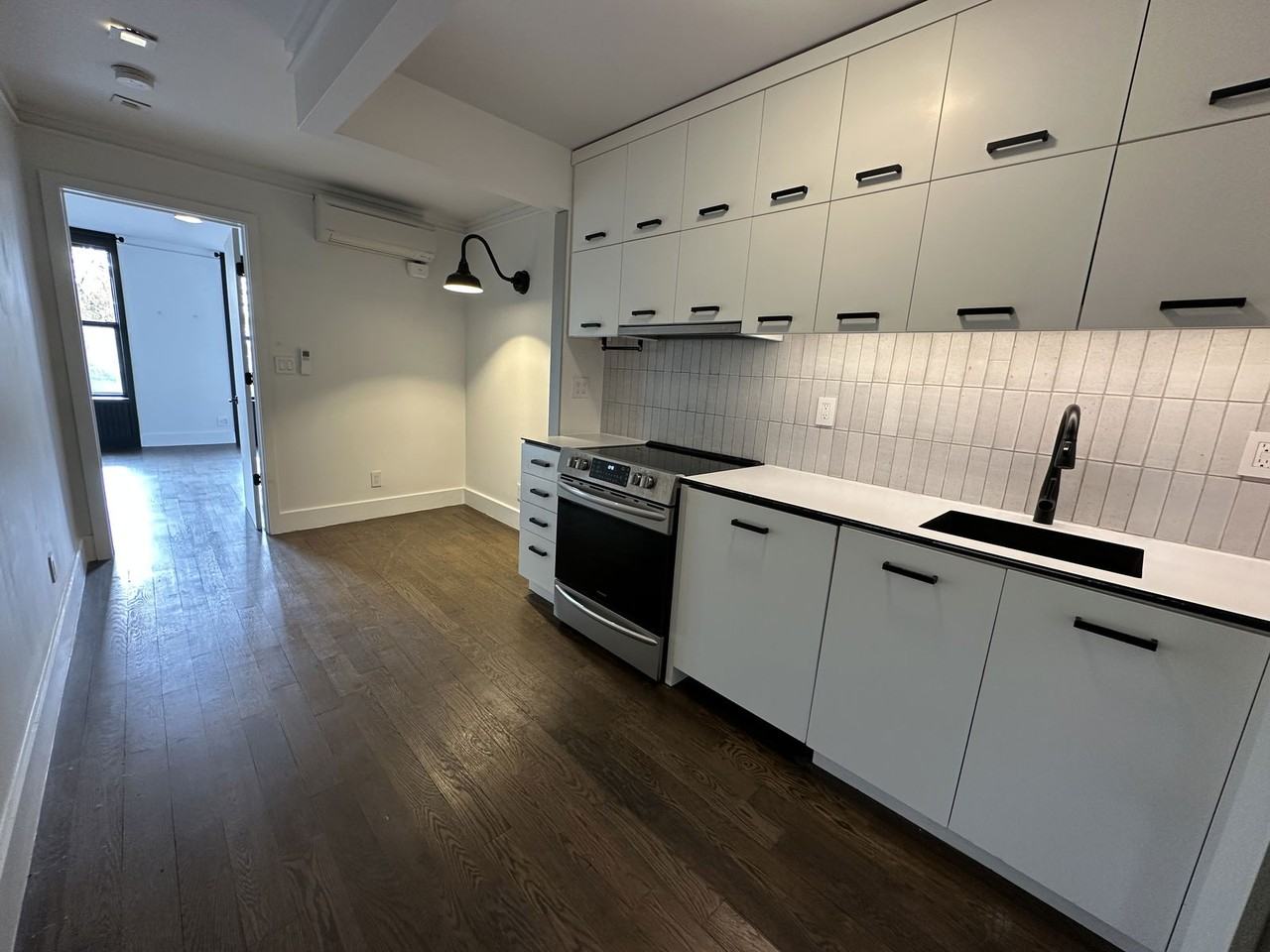 65 3rd Pl #4L - Photo 5 of 8