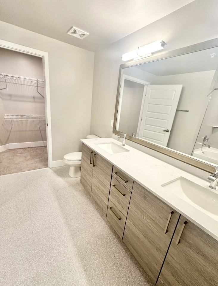 6500 N Andrews Ave - Photo 4 of 8