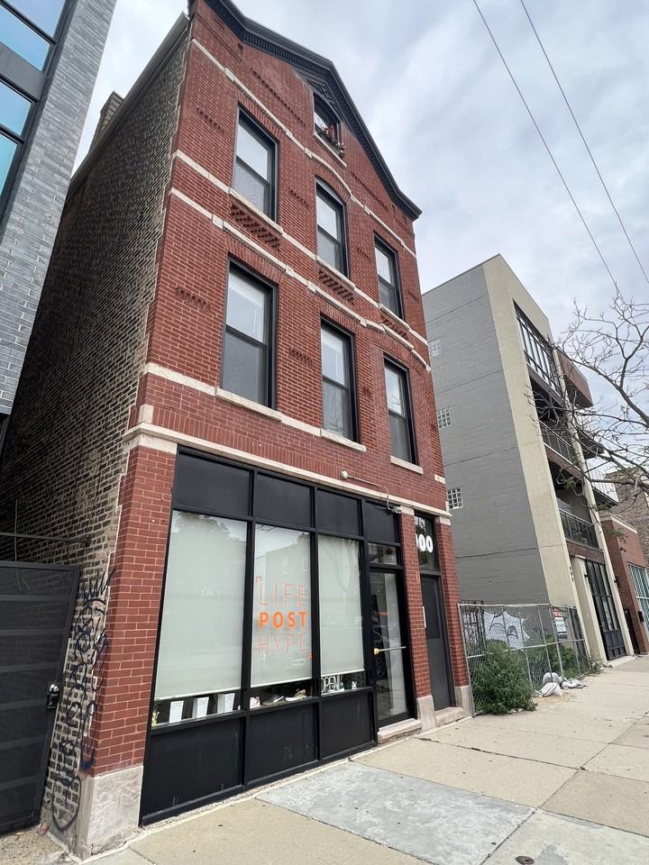 900 N Ashland Ave #3 - Photo 2 of 8