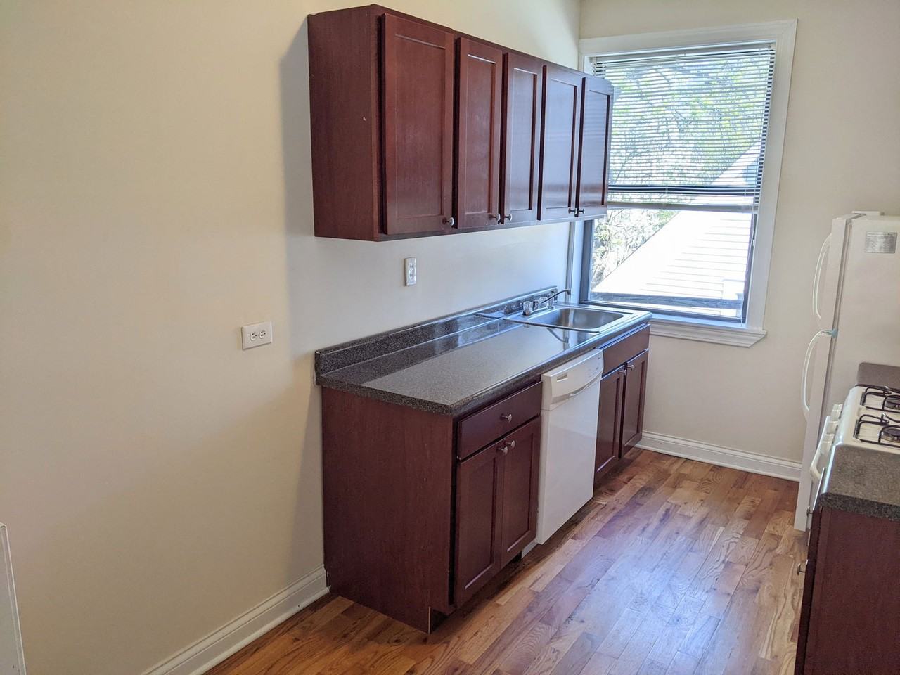 1313 Oak Ave #1315J1 - Photo 6 of 8