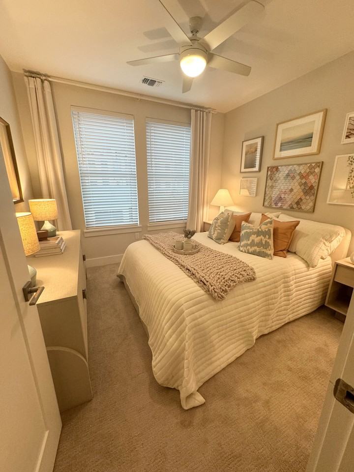 5009 Independence Pkwy #1 - Photo 7 of 8