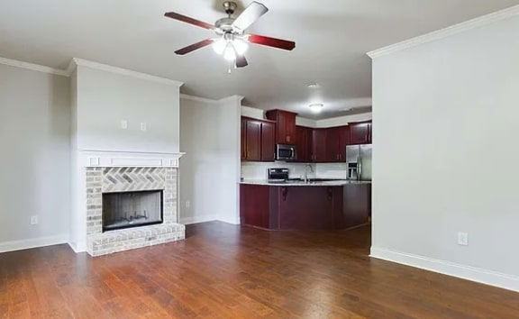 1054 Market St - Photo 2 of 8