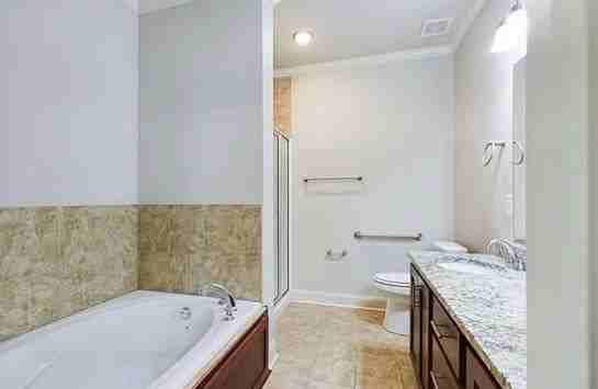 1054 Market St - Photo 6 of 8