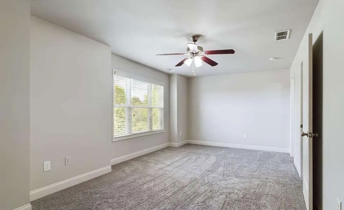 1054 Market St - Photo 7 of 8