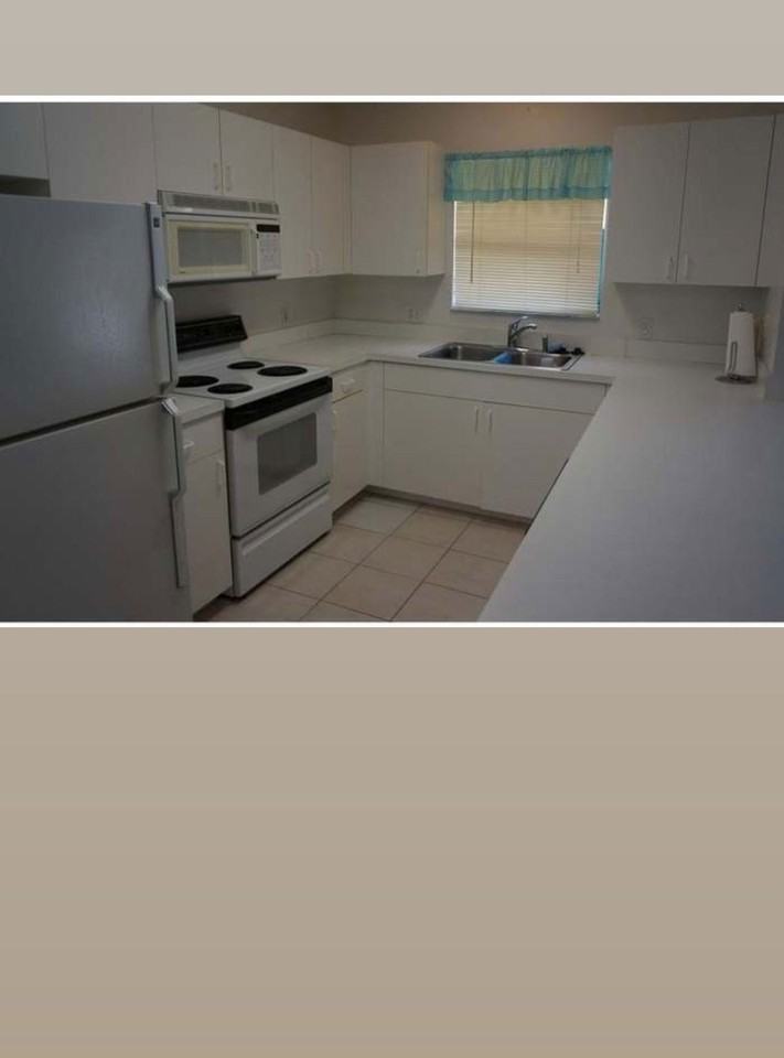 6760 N Pine Island Rd - Photo 4 of 8