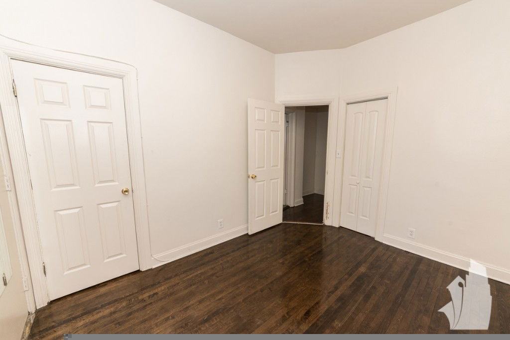 3815 N Greenview Ave #W01 - Photo 7 of 8