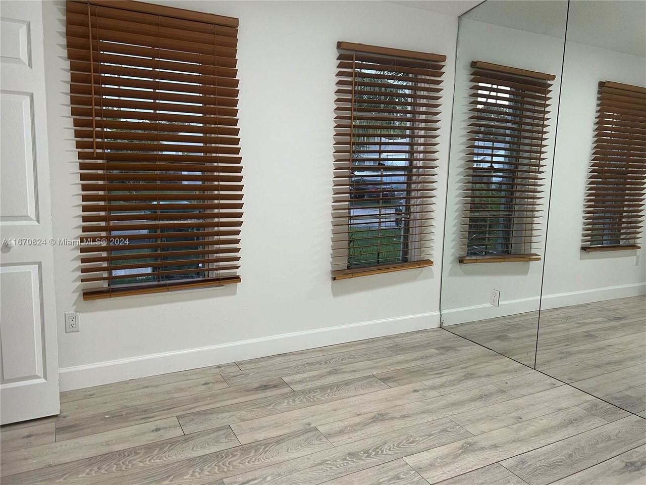 Southwest 205th Terrace #10358 - Photo 3 of 4