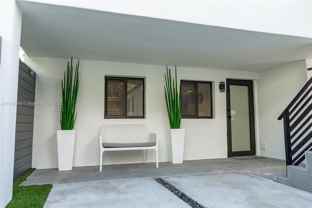 52 Ne 47th St #1 - Photo 1 of 1