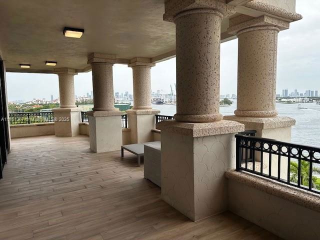 6800 Fisher Island Dr - Photo 3 of 8