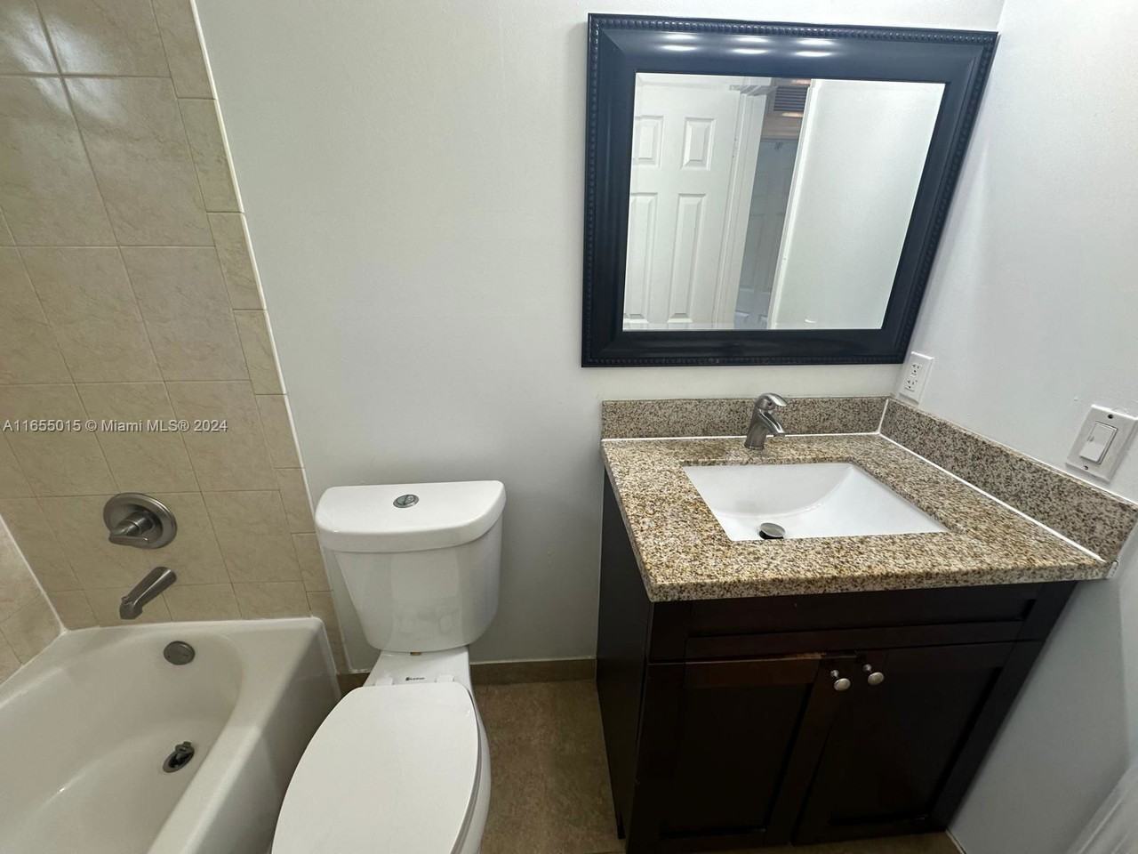 2902 Ne 17th Ave #2902 - Photo 7 of 8