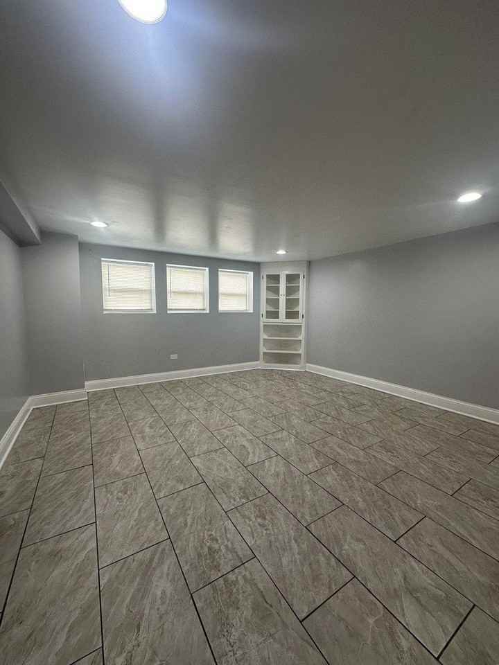 1656 N Monitor Ave #G - Photo 3 of 12