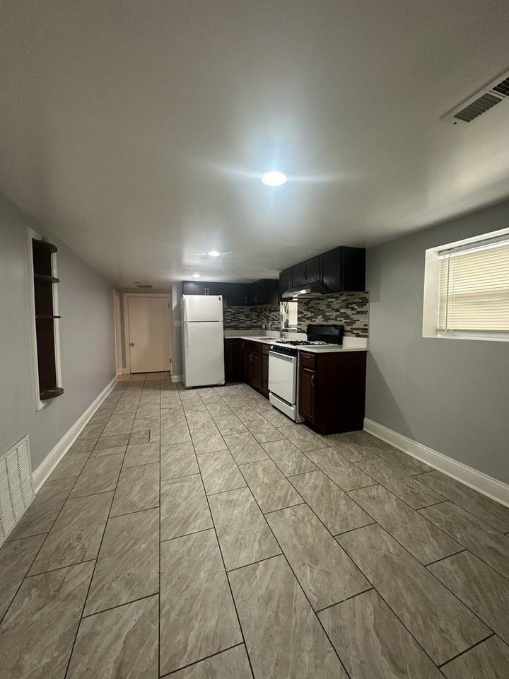 1656 N Monitor Ave #G - Photo 6 of 12