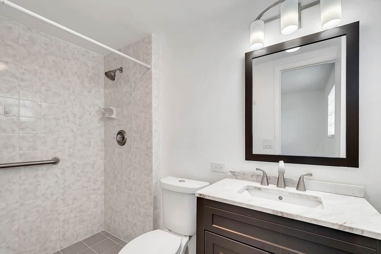 130 S Shore Dr #5C - Photo 4 of 8