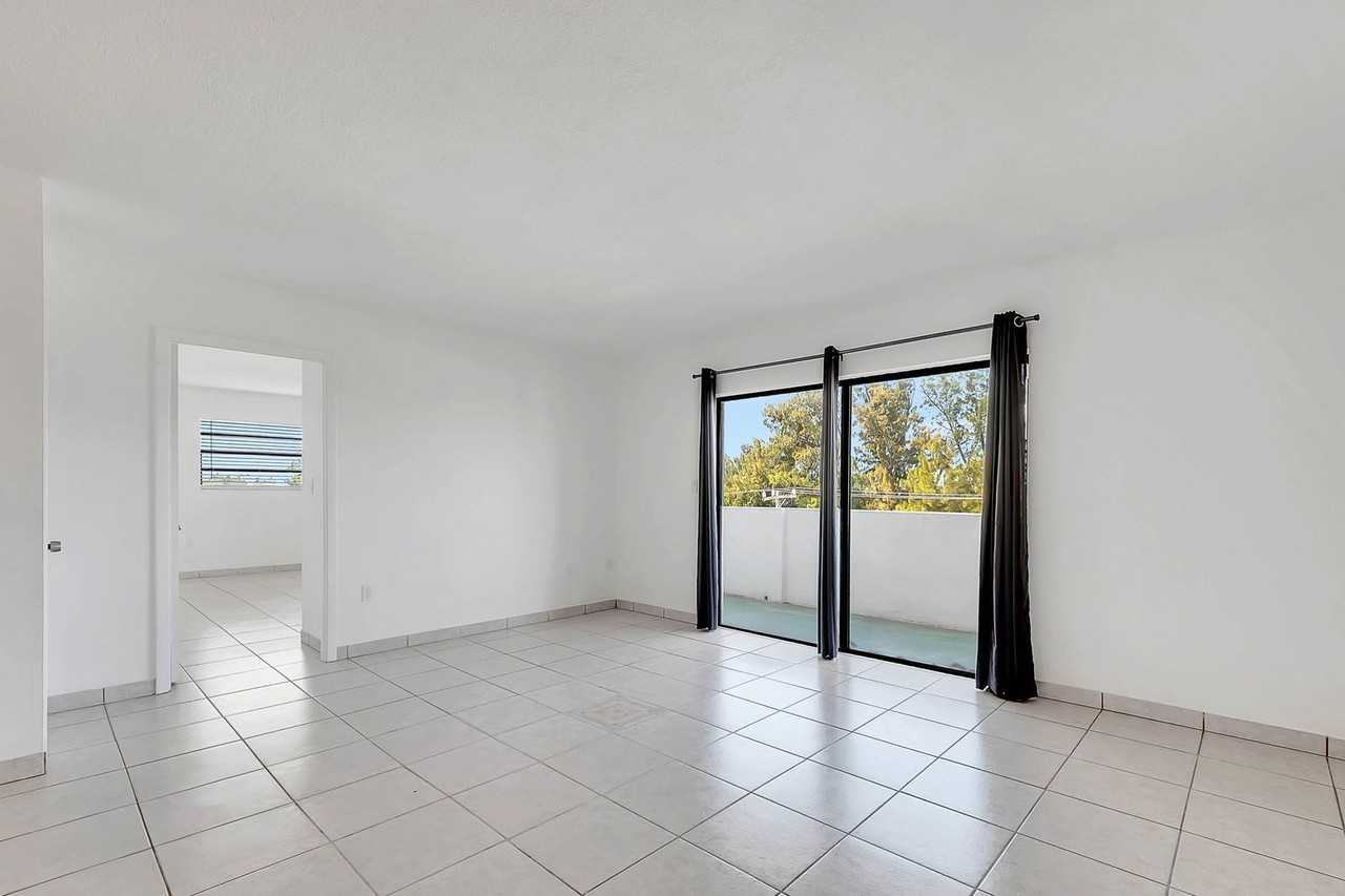 130 S Shore Dr #5C - Photo 7 of 8