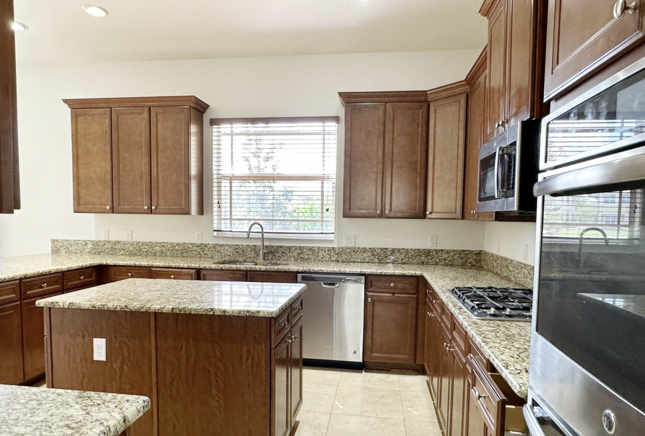 8571 Lakeside Bnd - Photo 5 of 8