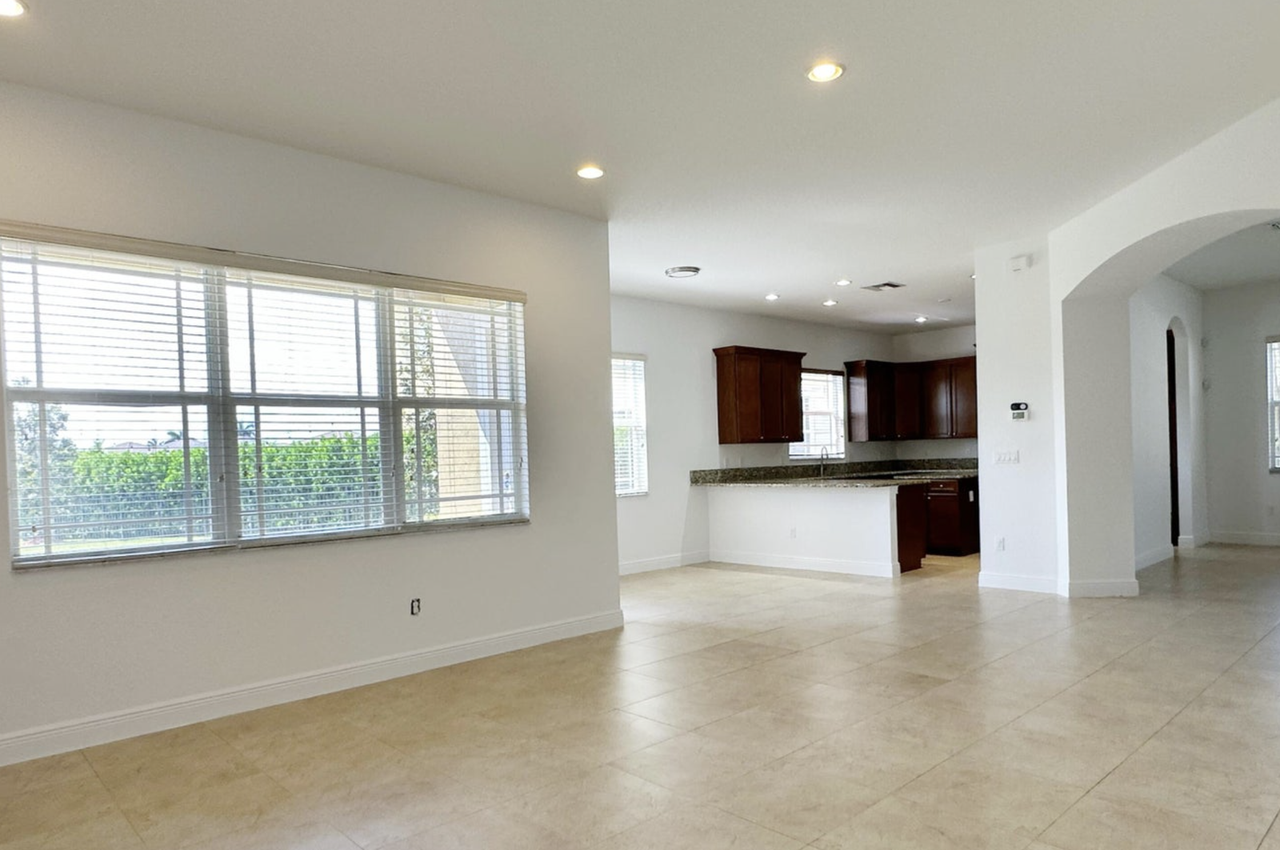 8571 Lakeside Bnd - Photo 7 of 8