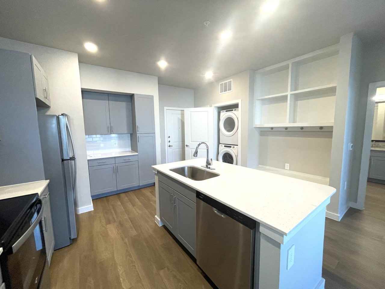 3845 Frontier Pkwy #3301 - Photo 3 of 8