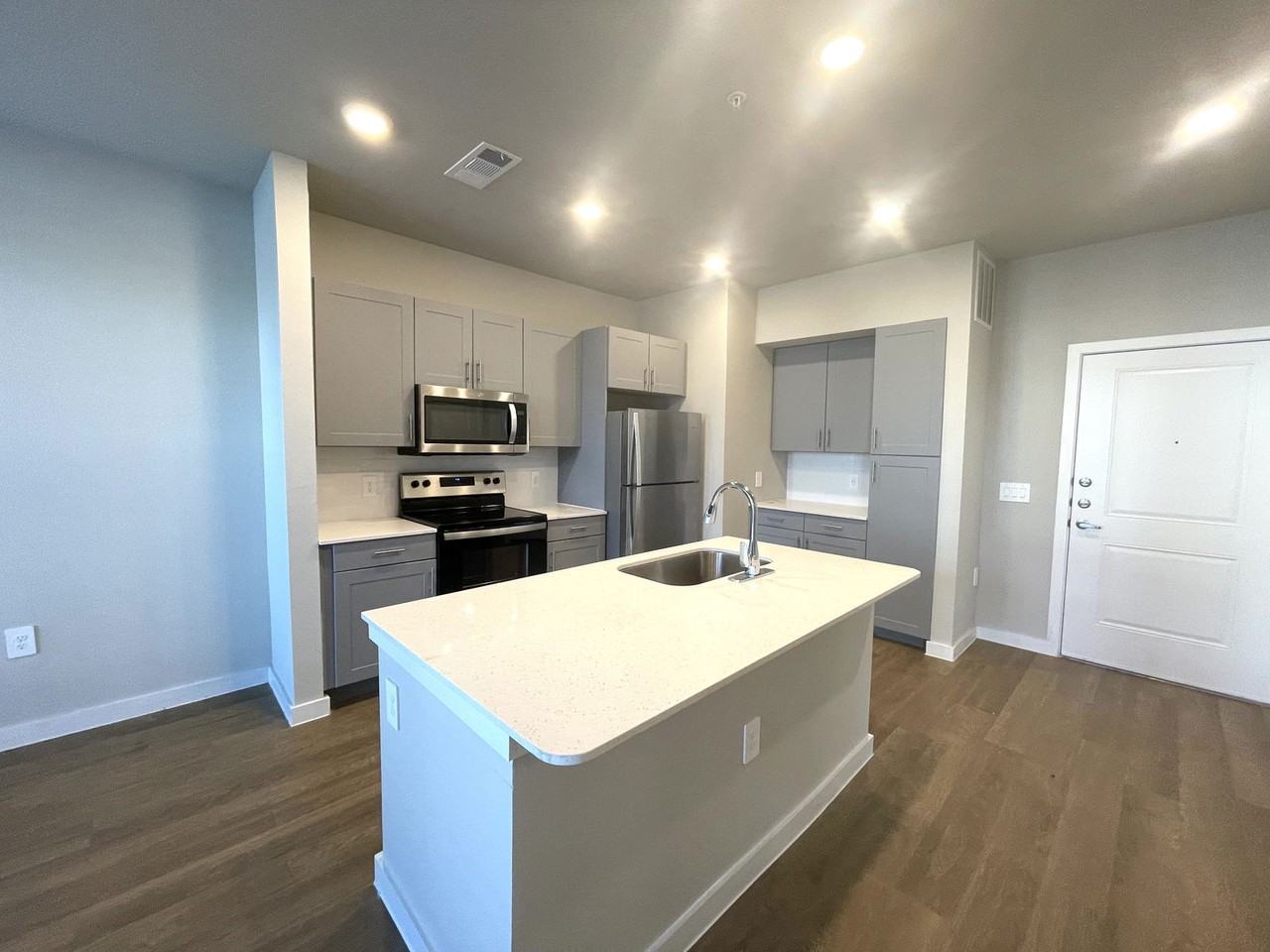 3845 W Frontier Pkwy #2142 - Photo 4 of 8