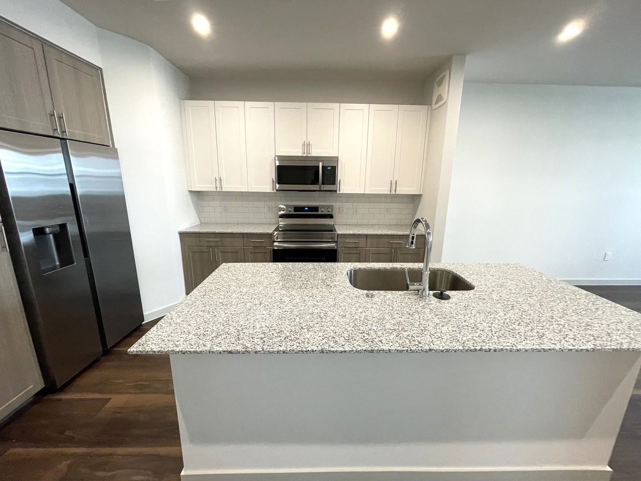 4400 Prairie Xing #9121 - Photo 5 of 8