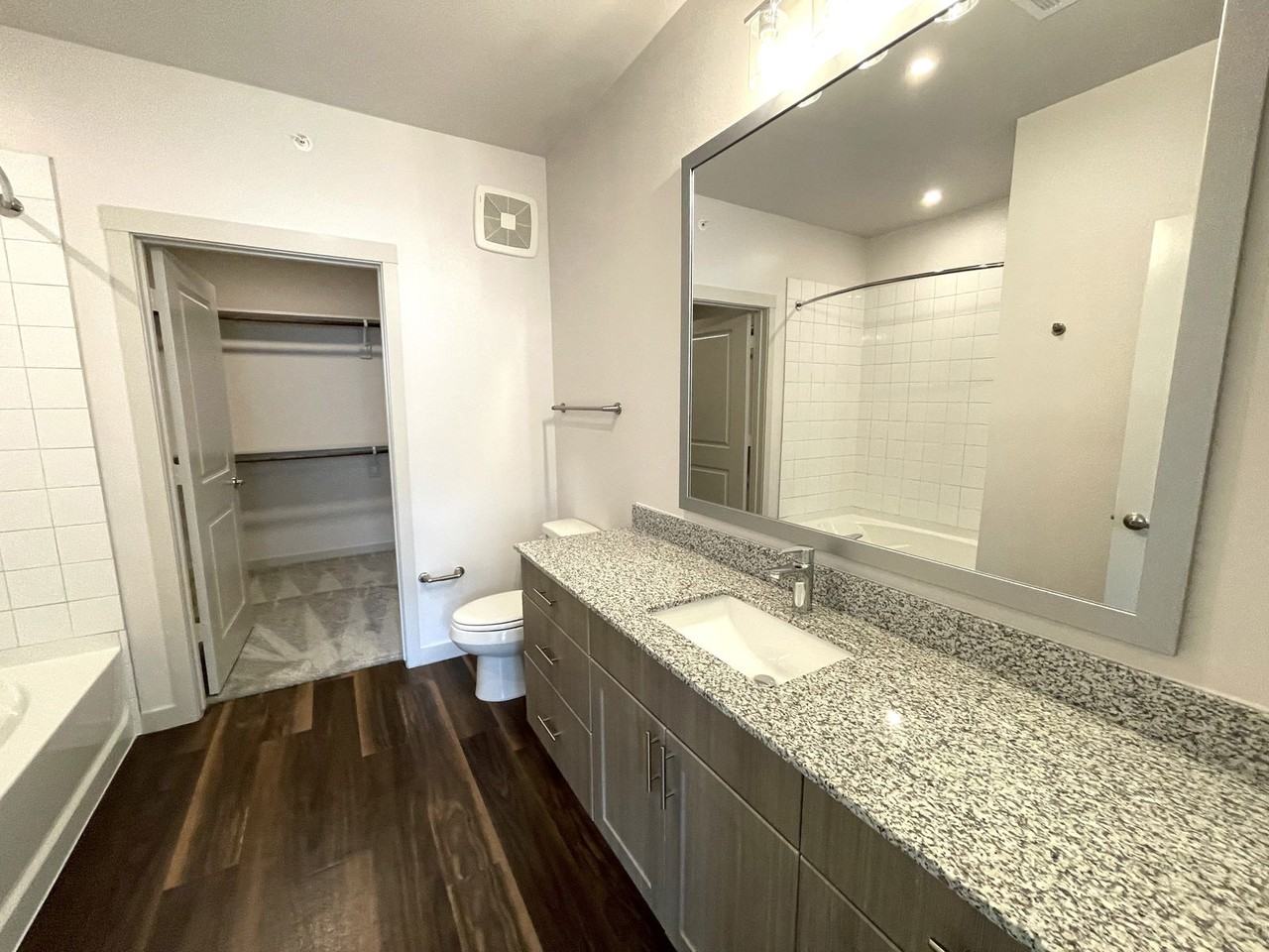 4400 Prairie Xing #3212 - Photo 6 of 8