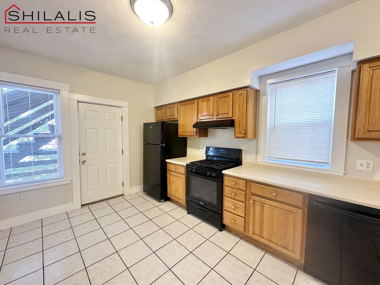 21 Macarthur St #2 - Photo 5 of 8