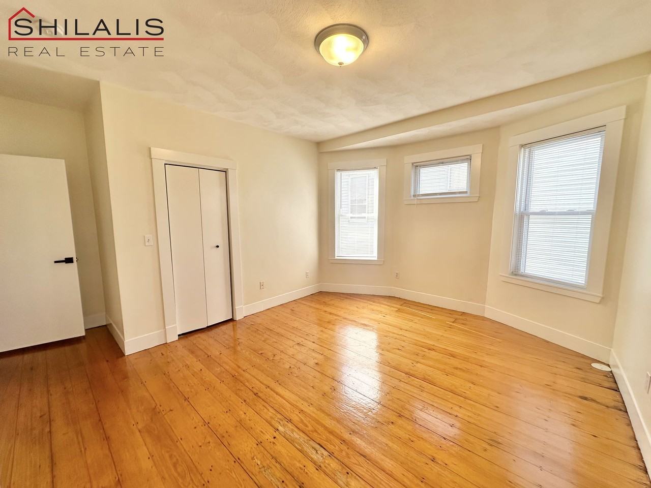 21 Macarthur St #2 - Photo 6 of 8