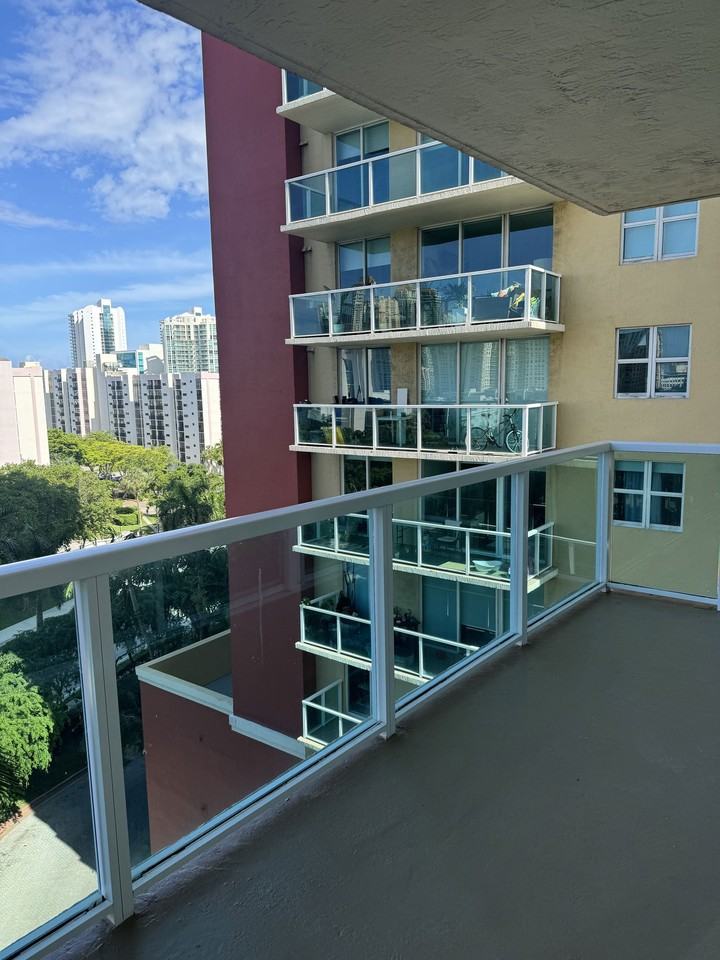 17000 N Bay Rd #801 - Photo 7 of 8