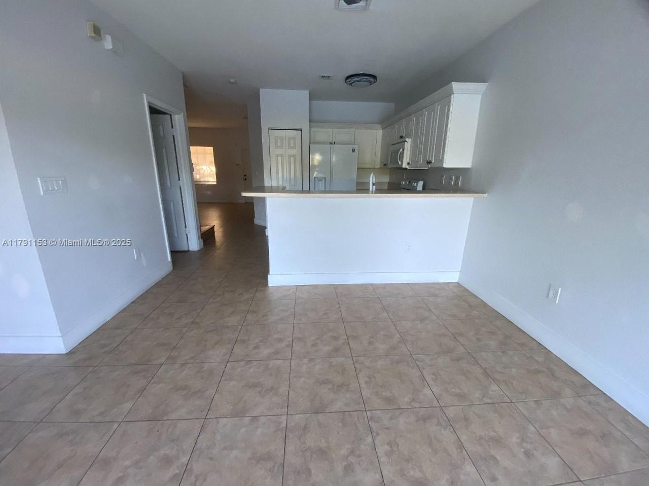 9283 Southwest 219th Street - Photo 6 of 8