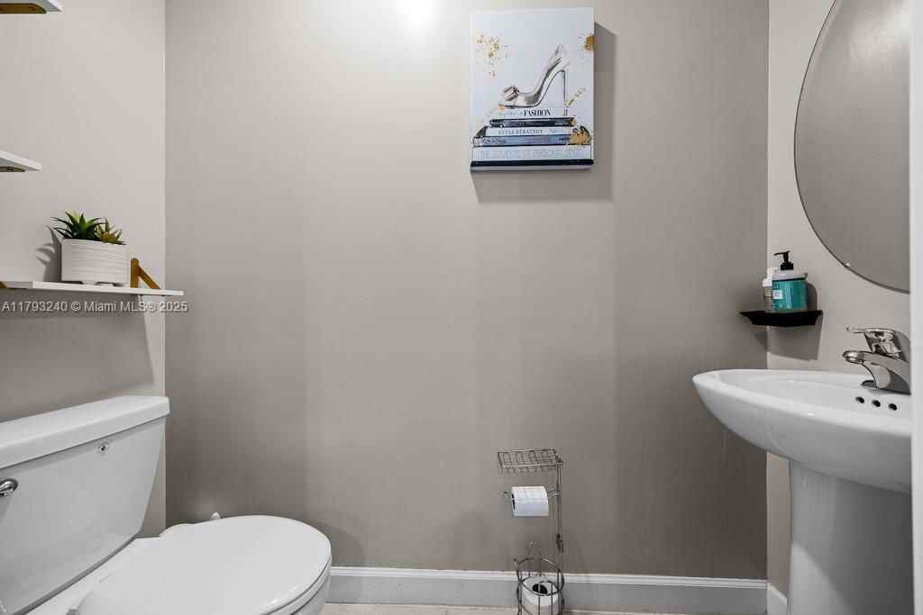 12846 Southwest 243rd Street - Photo 5 of 8