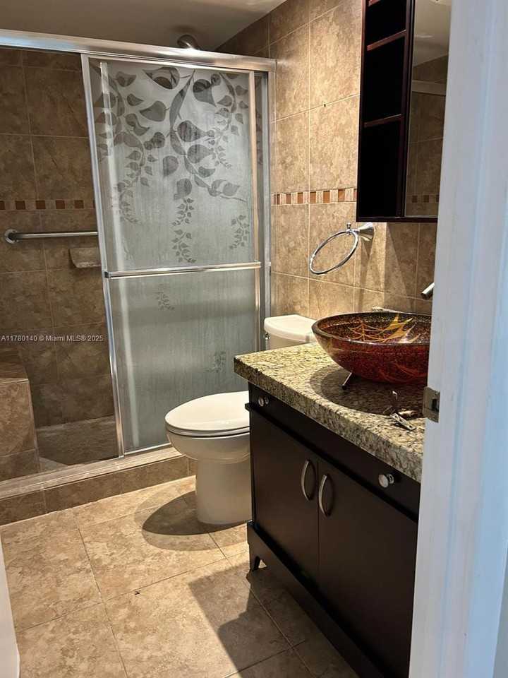 2277 Se 27th Dr - Photo 6 of 8