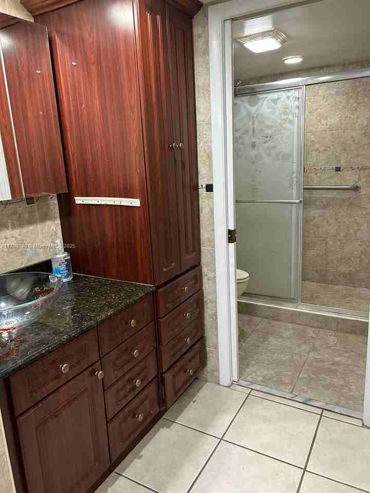 2277 Se 27th Dr - Photo 7 of 8