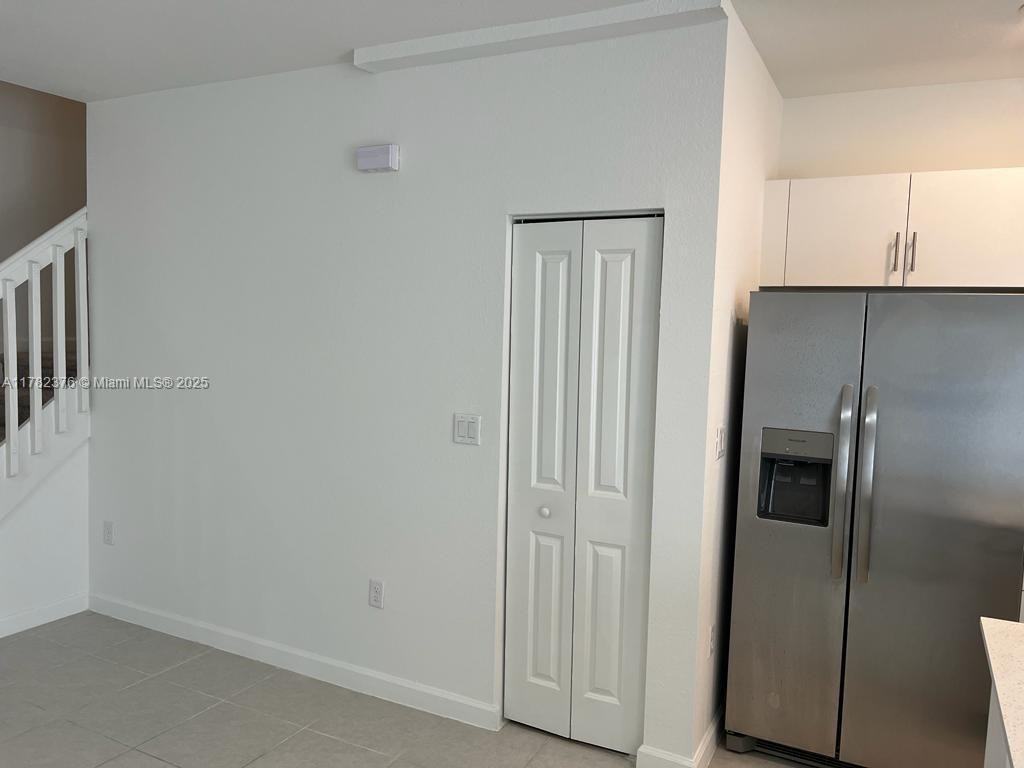 25556 Southwest 108th Avenue - Photo 7 of 8