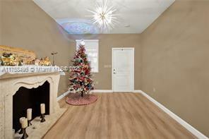 2658 Se 10th St - Photo 3 of 8