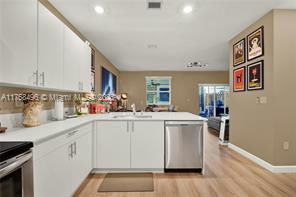 2658 Se 10th St - Photo 7 of 8