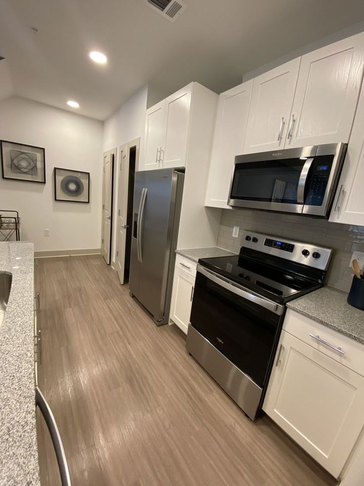 5320 Sublett Rd - Photo 2 of 8