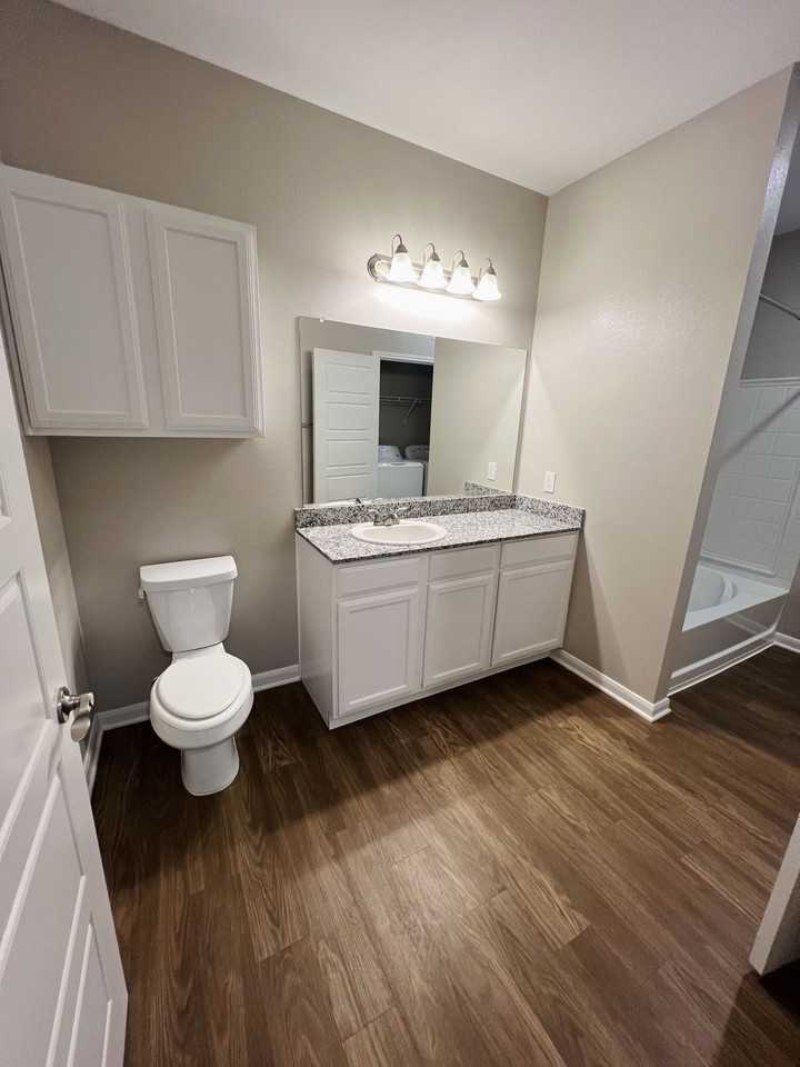 11414 11414 Grand Landing Circle #1021 - Photo 6 of 8