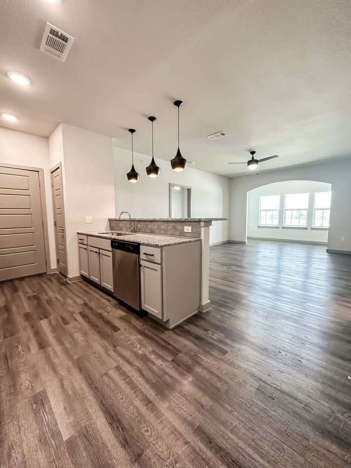 Westing Way - Photo 4 of 8