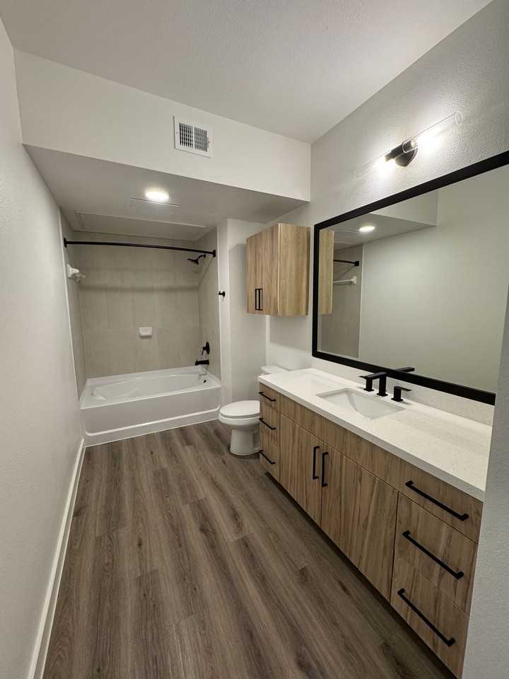 751 N Saginaw Blvd #2102 - Photo 7 of 8