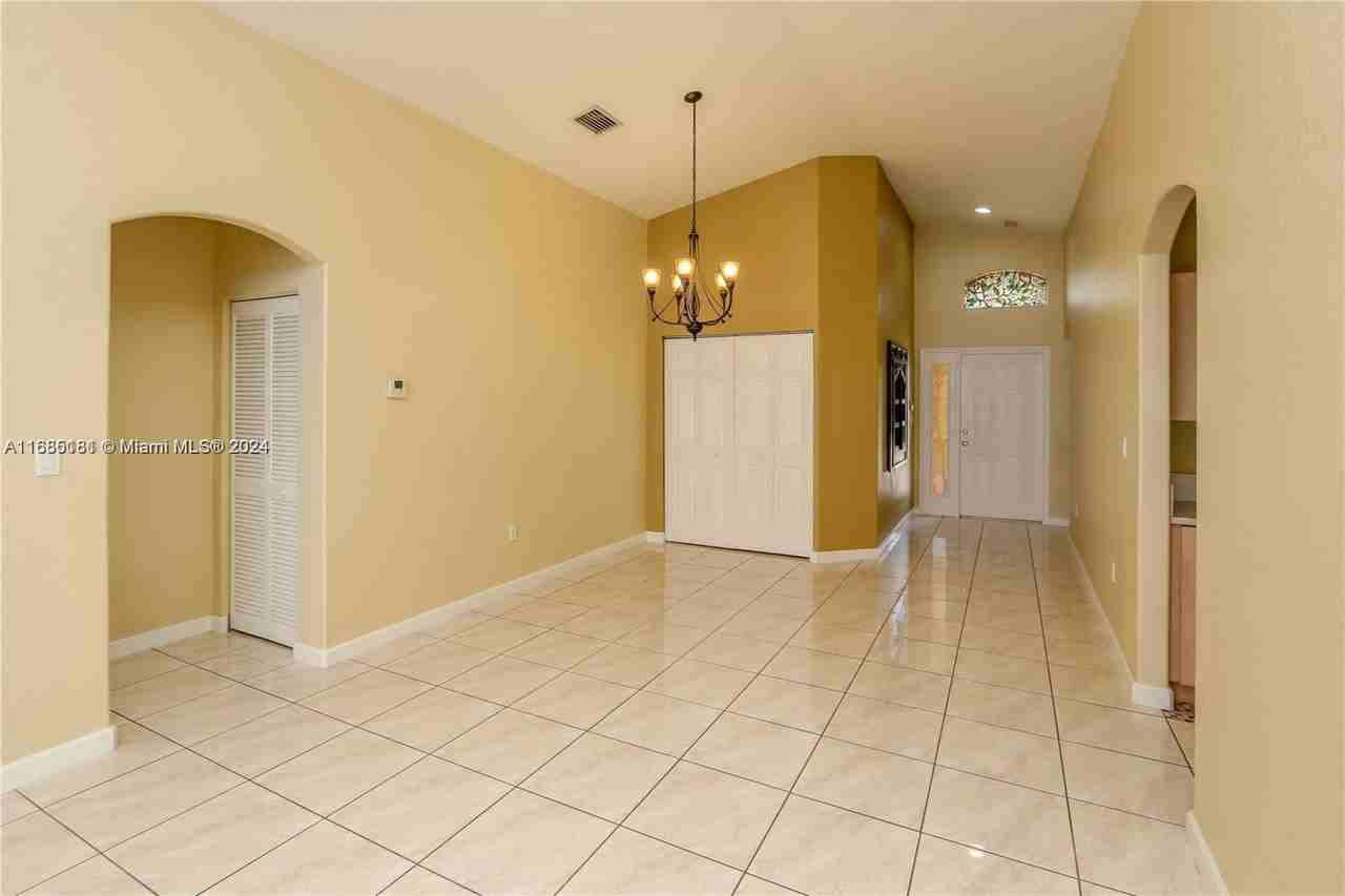 23935 Sw 108th Pl - Photo 3 of 8