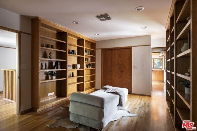 6353 Busch Dr - Photo 3 of 8