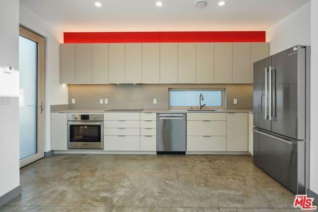 12529 Wagner St - Photo 3 of 8