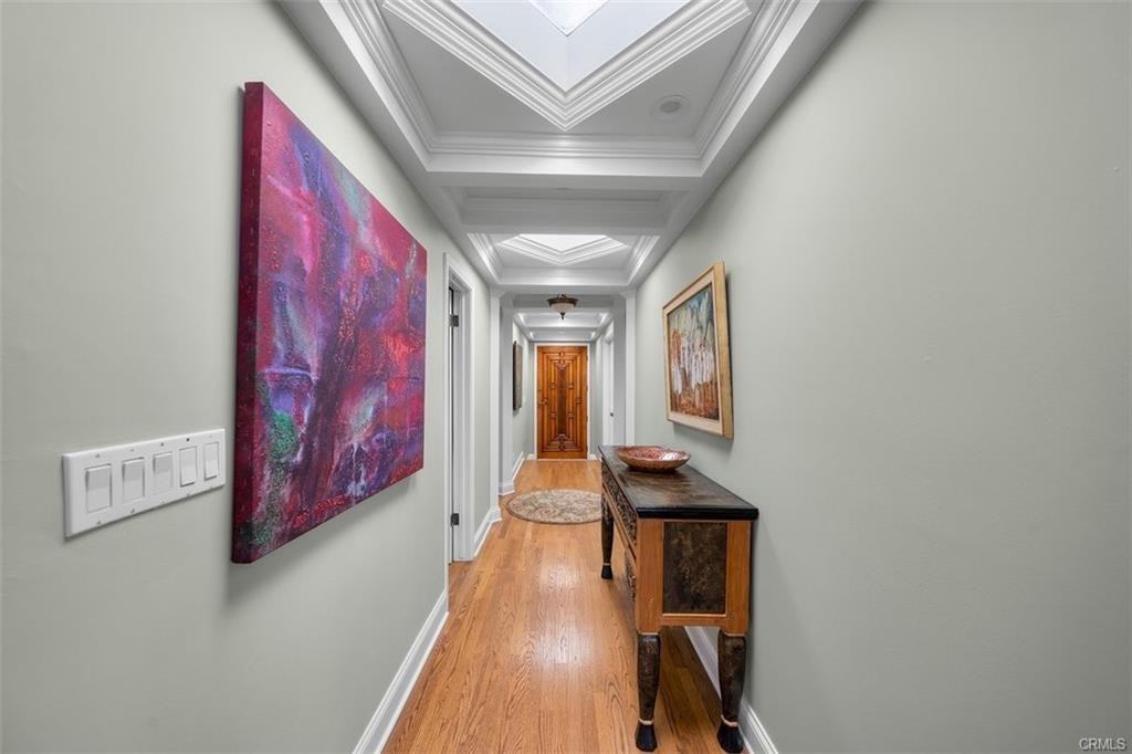 207 N Dianthus St - Photo 3 of 8