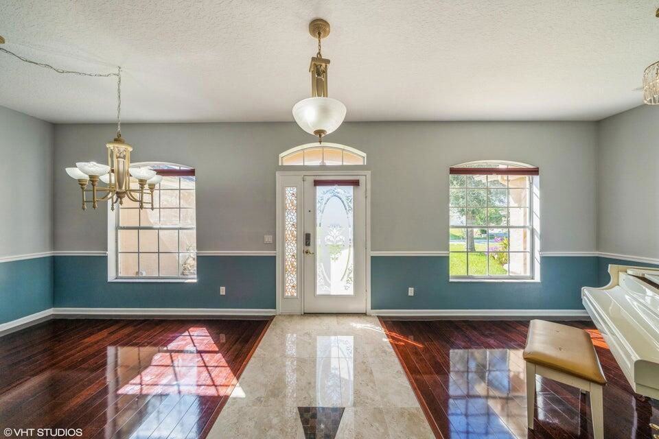 5493 Northwest Evanston Avenue - Photo 2 of 8